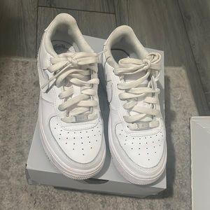 AIR FORCE 1 size 4 !